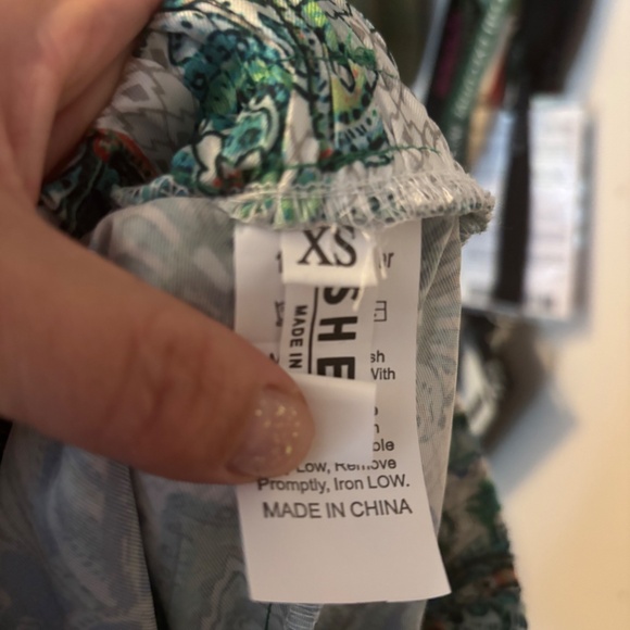 Silk shorts like new - Picture 2 of 2